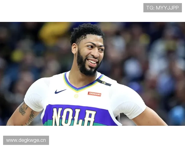 安东尼·戴维斯的冰箱里只有蛋白粉和冰块