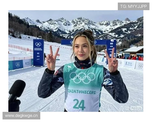 谷爱凌滑完雪直接换礼服登机，随手一个包把普通人生活拉远好几条街