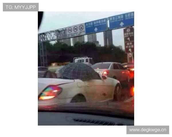 蒋圣龙居然开豪车去训练场，隔壁队友直呼看不懂这生活方式